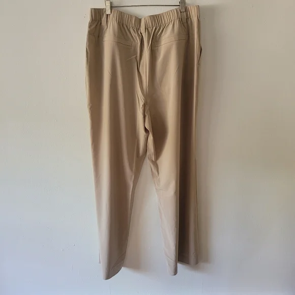 Tilley NWT Tech Slk Womens Wide Leg Tan Pants Size XL Lightweight Wicking - Picture 7 of 11